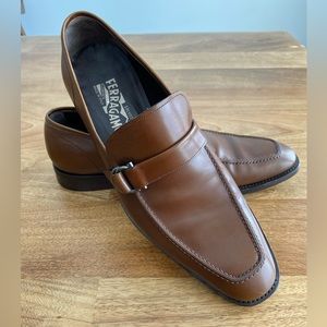 *SOLD* salvatore ferragamo size 10 EE